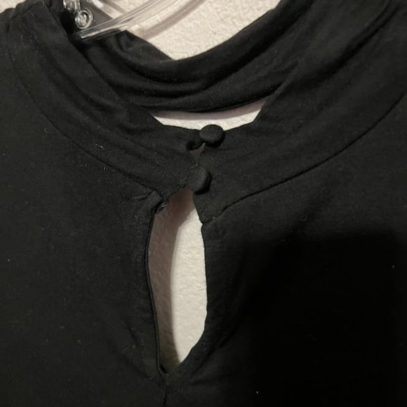 Torrid Super Soft tear drop back black blouse Size 1 - Picture 5 of 6